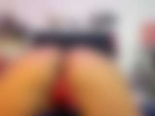 Live cam show with Emmily Giraldo - Green Eyes on livesuperchat.net