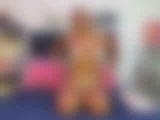 Live cam show with Emmily Giraldo - Grey on TeamSkeetLive