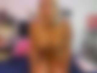 Live cam show with Emmily Giraldo - Green Eyes on Camsoda
