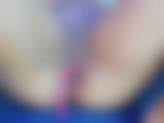 Live cam show with Emmily Giraldo - Fuck Machine on liverealitysex.com