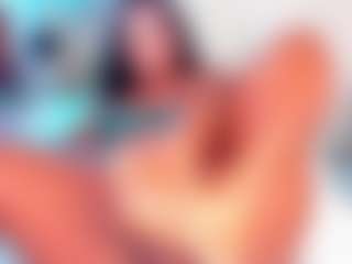 Live cam show with violett-gomez - Body Massage on Camsoda