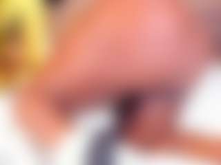 Live cam show with violett-gomez - Strip Black on Lustler
