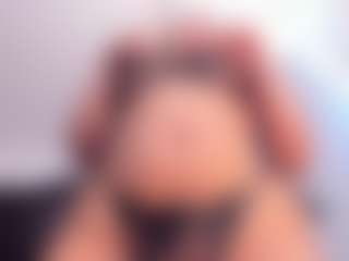 Live cam show with iriss-25 - Double Penetration on luckytryst.com