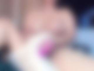 Live cam show with iriss-25 - Lesbian on Dare Cams