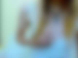 Live cam show with Sky - Solo on Mixed Magazine Live