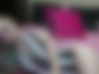 Live cam show with Luxskye - Sexcam on Camming Site