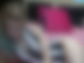 Live cam show with Luxskye - Glasses on Gym Cam Girls