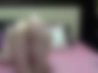 Live cam show with Luxskye - Blue Eyes on Dare Cams