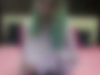 Live cam show with Luxskye - Blue Eyes on madthumbs