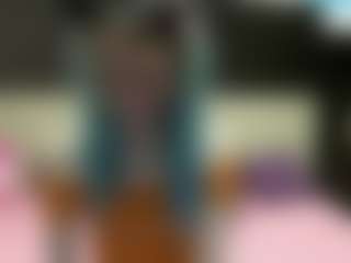 Live cam show with Luxskye - Blonde Hair Petite on AdultVida.com