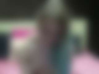 Live cam show with Luxskye - Amateur on Camsoda