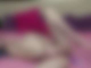 Live cam show with Luxskye - College on Camsoda