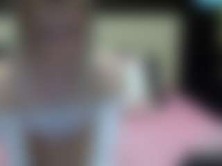 Live cam show with Luxskye - Petite on Dolls Live
