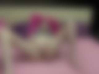 Live cam show with Luxskye - Bedroom Blonde Hair on live.xbliss.ai