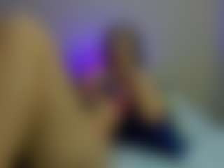 Live cam show with violetasimonz - Bedroom on CSO-WL