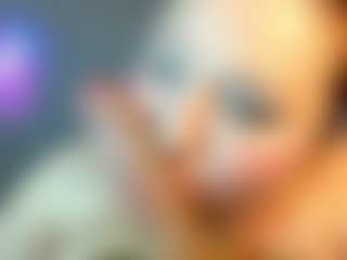 im-criiistal MILF webcam performer live streaming