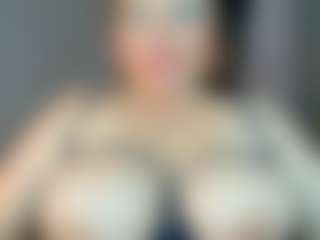 Live cam show with im-criiistal - Strip Curvy on TeamSkeetLive