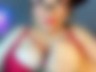 im-criiistal MILF webcam performer live streaming