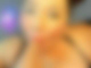im-criiistal MILF webcam performer live streaming