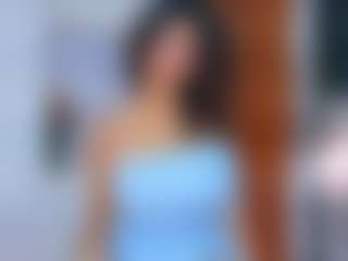 Live cam show with canelaLebran - Handjob on CamwithHer