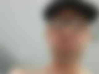 cumzzz2012's Live Sex Cam Show
