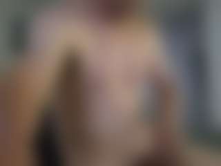 cumzzz2012's Live Sex Cam Show