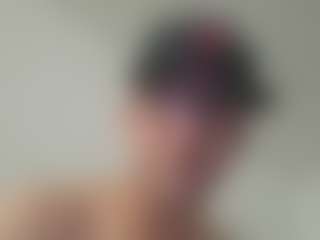 Live cam show with cumzzz2012 - Brown Eyes on CamClone