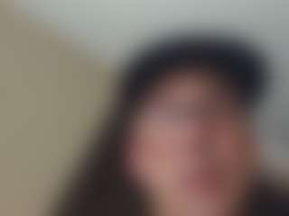 Live cam show with cumzzz2012 - Blowjob on friskycurves.com