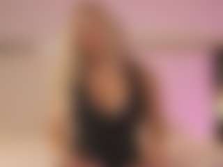 Live cam show with Dr_Barbie - Gamer Blonde Hair on StripNow