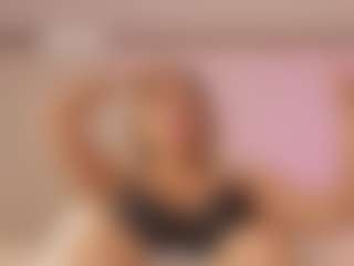 Live cam show with Dr_Barbie - Highheels on SmokeAndPoke