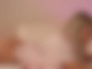 Live cam show with Dr_Barbie - Shaved Pussy MILF on Cam Slut