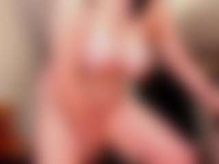 Live cam show with MiraYoung - Control on 1on1-livenow