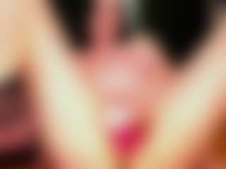 Live cam show with MiraYoung - Oil on Fit Hotties