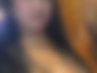 HeidiFoxxxとのライブチャットショー - CamsodaのEbony Blowjob