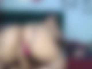 Live cam show with miss-dulce - HD on Camsoda