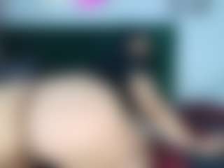 Live cam show with miss-dulce - Bedroom on Camsoda