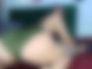 Live cam show with miss-dulce - Suck on UwU Esports
