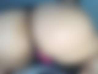 Live cam show with miss-dulce - Living Room on Camsoda