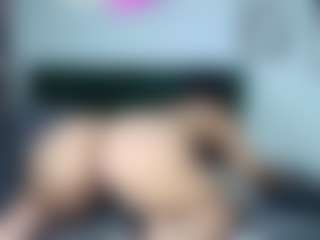 Live cam show with miss-dulce - Normal on StripNow