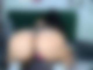 Live cam show with miss-dulce - Lush on Gym Cam Girls