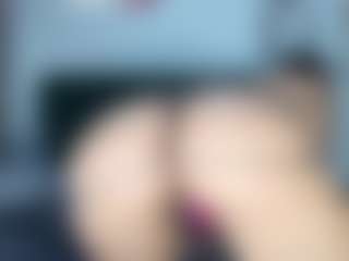 Live cam show with miss-dulce - Suck on camgirlchat.live