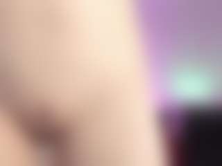 Live cam show with Agathaa-ks - Blonde Hair on Uber Horny