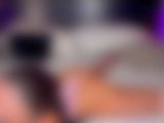Live cam show with Bailey Valz - Green Eyes on Milfs Live