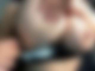 is-oriana's Live Sex Cam Show