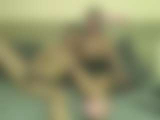 Live cam show with SarahDreamy - Average on SpunkLive