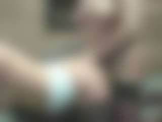 Live cam show with SarahDreamy - Amateur on xplaylive.com