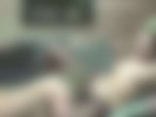 Live cam show with SarahDreamy - Shaved Pussy on livesuperchat.net