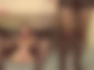 Live cam show with SarahDreamy - Blue Eyes on Dare Cams