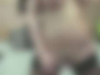 Live cam show with SarahDreamy - Tease on EXY