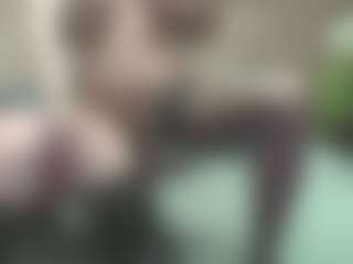 Live cam show with SarahDreamy - Blowjob on CamClone